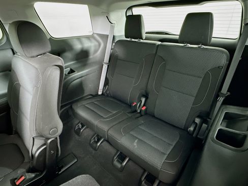 Used 2023 GMC Acadia SLE w/ Driver Convenience Package image 29