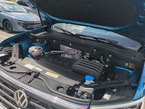 Used 2025 Volkswagen Atlas Cross Sport SEL Premium R-Line AWD/4WD image 47