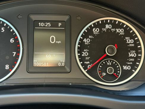 Used 2016 Volkswagen Tiguan S FWD image 24
