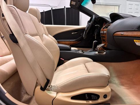 Used 2005 BMW 645Ci Convertible image 32
