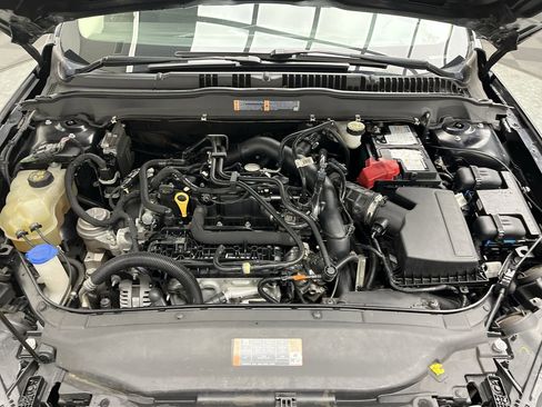 Used 2020 Ford Fusion SE image 25
