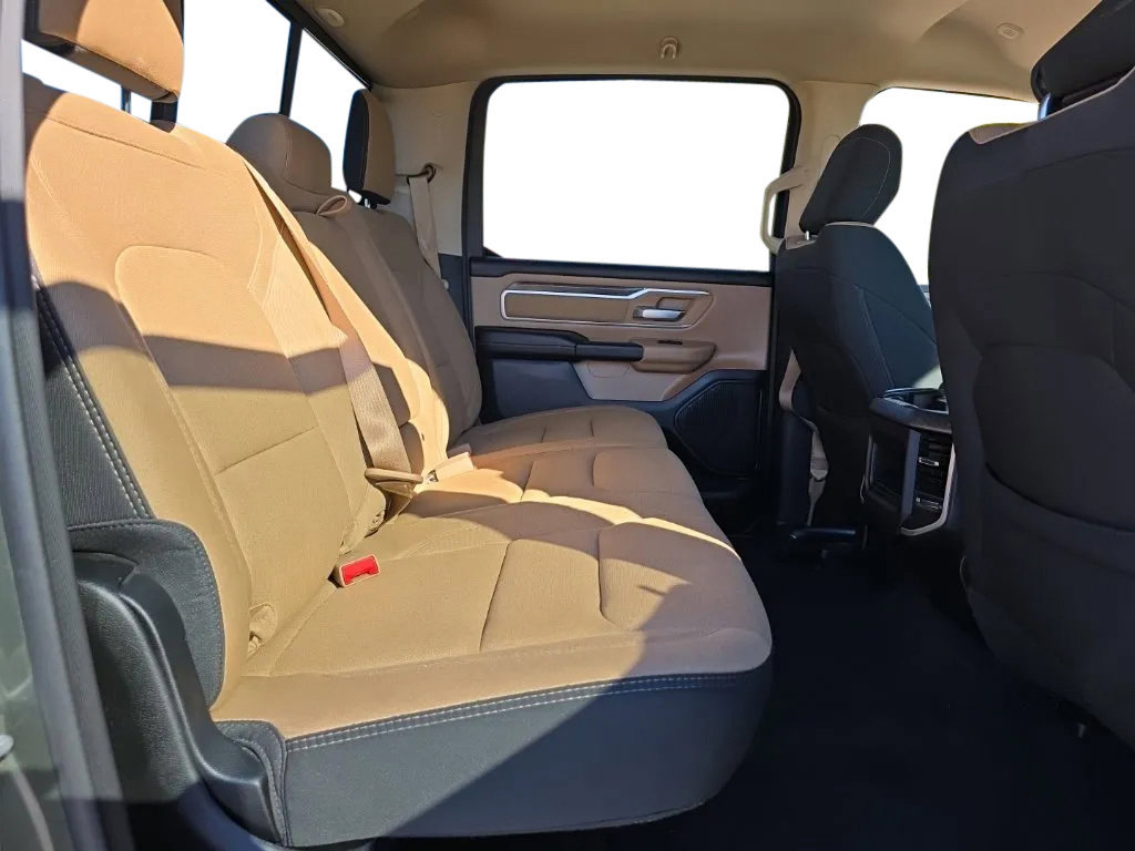 Used 2020 RAM 1500 Big Horn AWD/4WD image 18