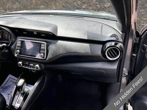 Used 2020 Nissan Kicks SR w/ SR Premium Package FWD image 15