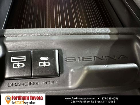 Used 2024 Toyota Sienna XLE image 18