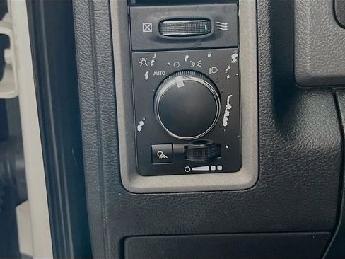 Used 2018 RAM 2500 Tradesman RWD image 11