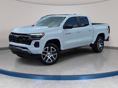 Used 2023 Chevrolet Colorado Z71 w/ Z71 Convenience Package 2 AWD/4WD image 1