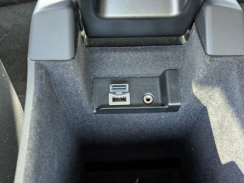 Used 2013 Volvo S60 T5 image 22