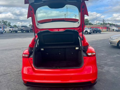 Used 2016 Ford Focus SE w/ Equipment Group 201A FWD image 20