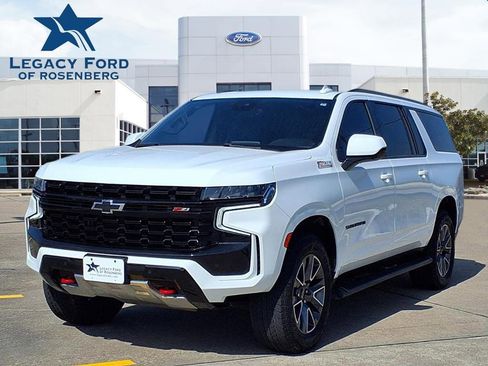 Used 2024 Chevrolet Suburban Z71 image 1