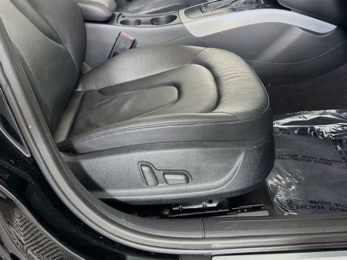 Used 2010 Audi A4 2.0T Premium image 31