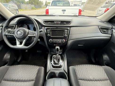 Used 2018 Nissan Rogue S AWD/4WD image 3
