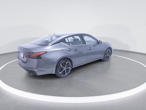 Certified 2025 Nissan Altima 2.5 SR image 7