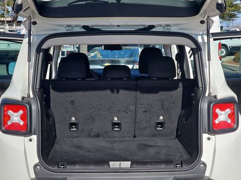 Used 2022 Jeep Renegade Sport image 12