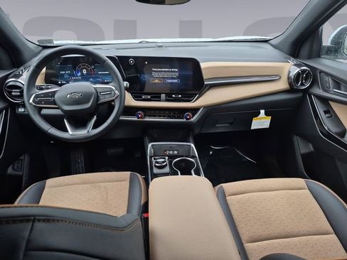 Used 2026 Chevrolet Equinox ACTIV w/ Safety and Technology Package AWD/4WD image 12