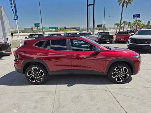 Certified 2024 Chevrolet Trax RS w/ Sunroof Package image 7