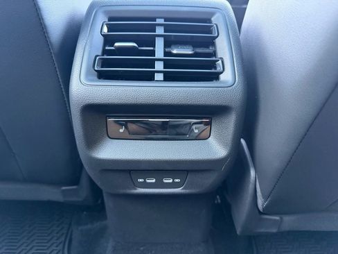 Used 2026 Volkswagen Tiguan SEL R-Line image 16