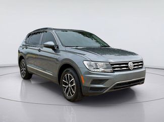 Used 2021 Volkswagen Tiguan SE w/ Panoramic Sunroof Package FWD video 1