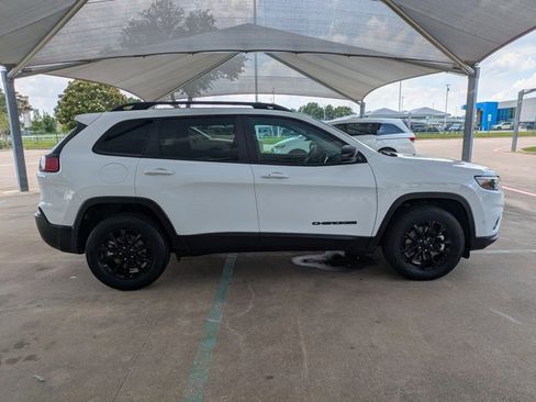 Used 2023 Jeep Cherokee Altitude Lux w/ Lux Elite Package AWD/4WD image 4