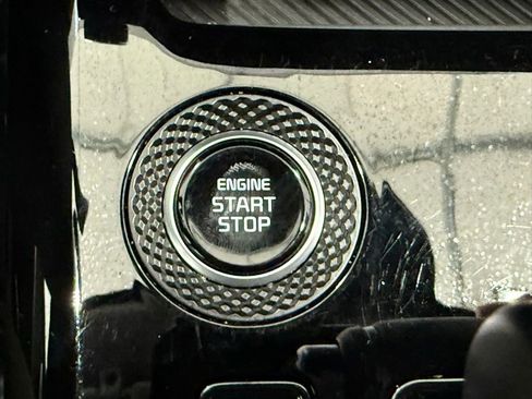 Used 2023 Kia Niro EX image 39