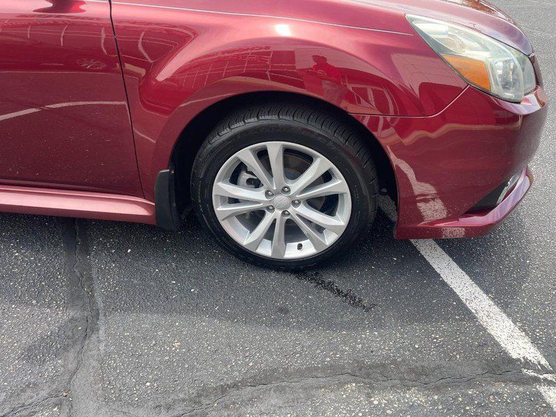 Used 2013 Subaru Legacy 2.5i Premium AWD/4WD image 7