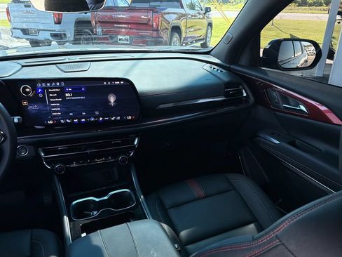 Used 2026 Chevrolet Traverse RS w/ LPO, Floor Liner Package FWD image 30