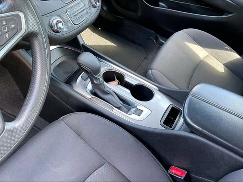 Used 2022 Chevrolet Malibu LT FWD image 20