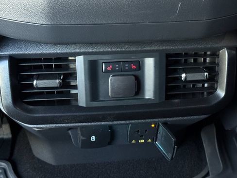 Used 2025 Ford F150 Raptor AWD/4WD image 17