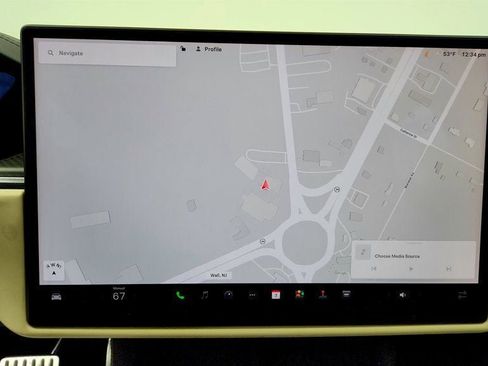 Used 2021 Tesla Model S Plaid image 22