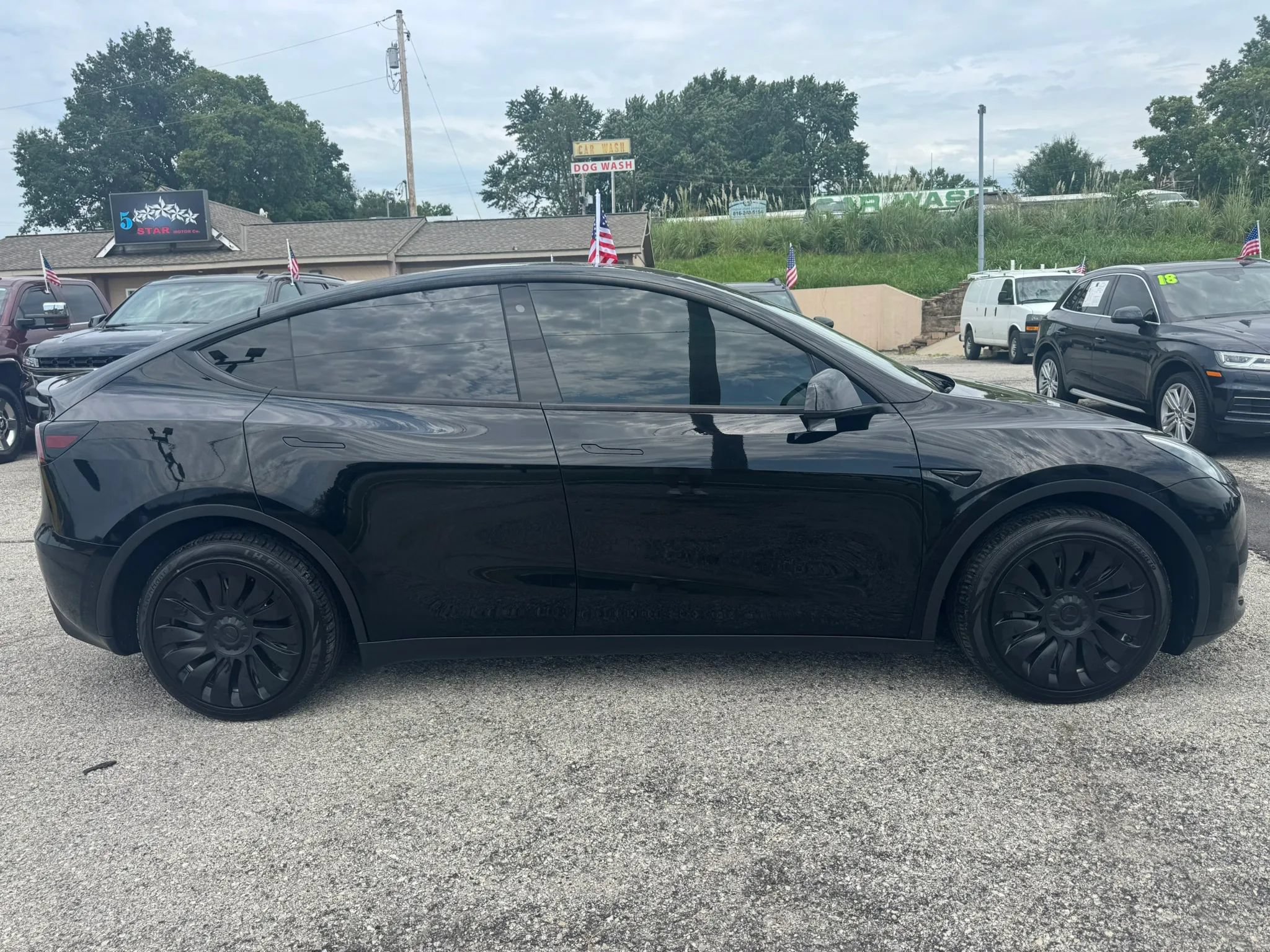Used 2020 Tesla Model Y Long Range AWD/4WD image 3