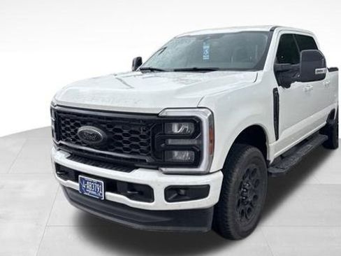 Used 2026 Ford F350 Lariat w/ Black Appearance Package AWD/4WD image 16