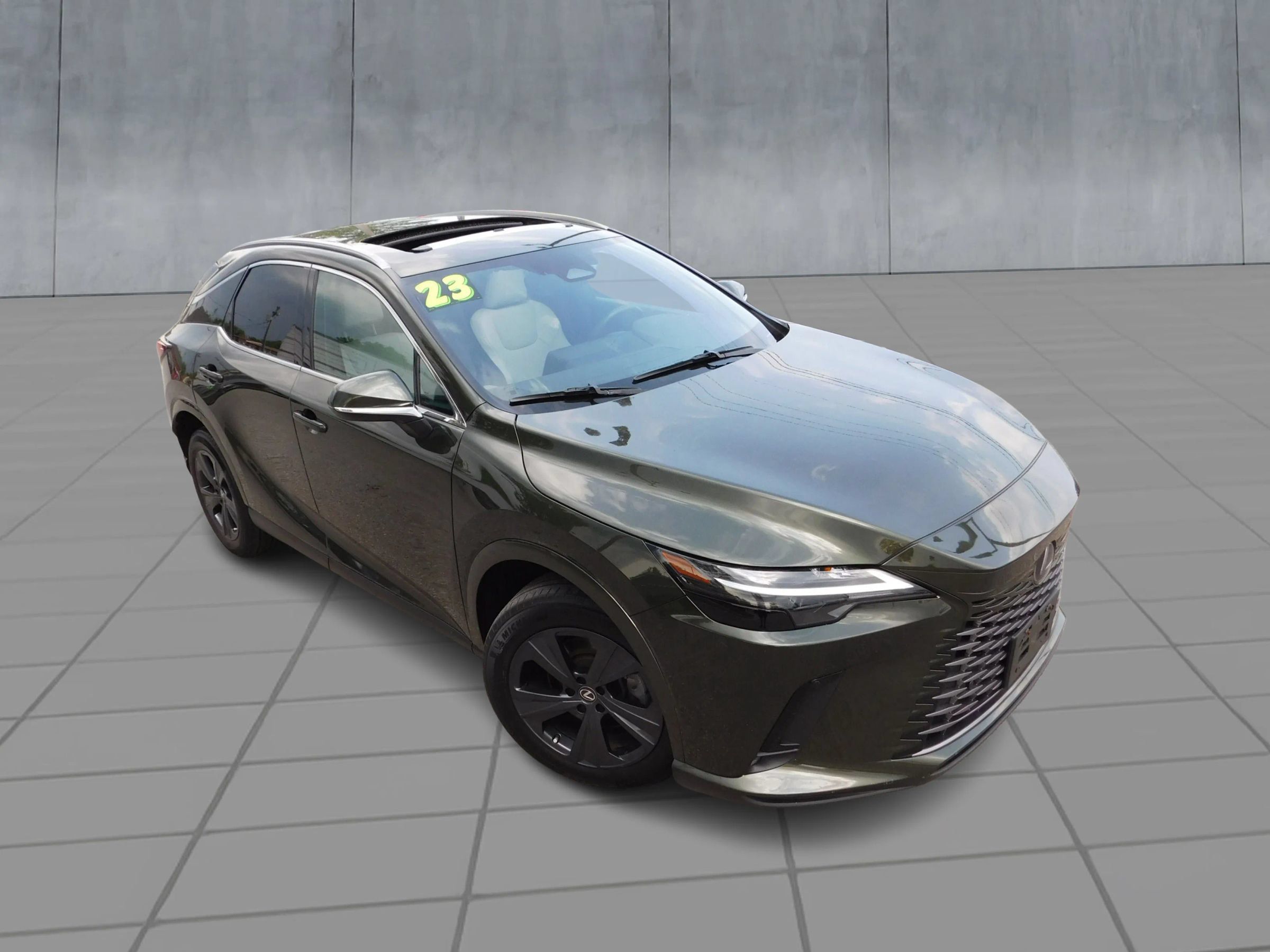 Used 2023 Lexus RX 350 Premium w/ Accessory Package AWD/4WD image 2