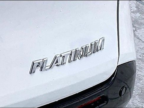 New 2026 Toyota Sienna Platinum image 6
