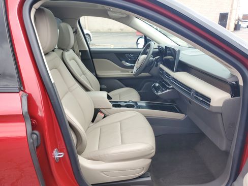 Certified 2023 Lincoln Corsair Reserve w/ Equipment Group 201A image 9