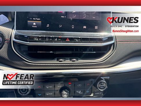 Used 2025 Jeep Compass Trailhawk AWD/4WD image 28