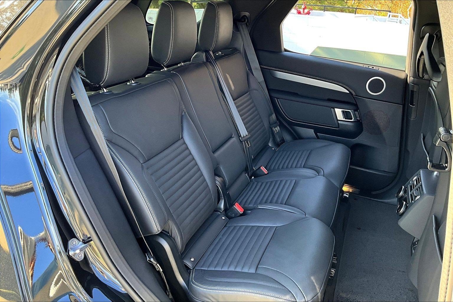 New 2026 Land Rover Discovery Limited Edition AWD/4WD image 9