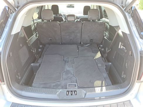 Used 2022 Ford Explorer Limited image 6