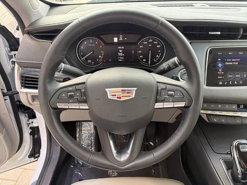 Certified 2023 Cadillac XT4 Premium Luxury FWD image 23