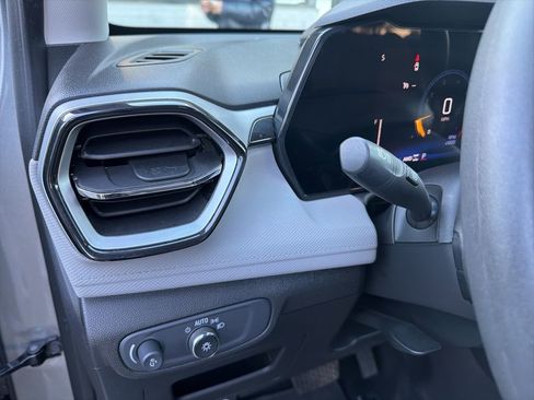 Used 2025 Chevrolet TrailBlazer LT image 16