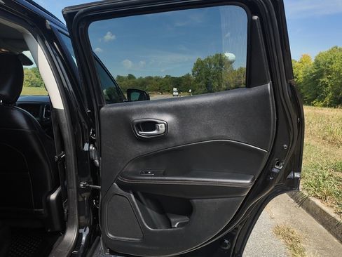 Used 2019 Jeep Compass Latitude w/ Cold Weather Group image 35