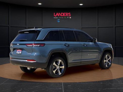 New 2026 Jeep Grand Cherokee Limited RWD image 3