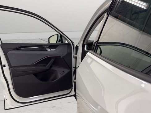 New 2026 Volkswagen Tiguan SE AWD/4WD image 14