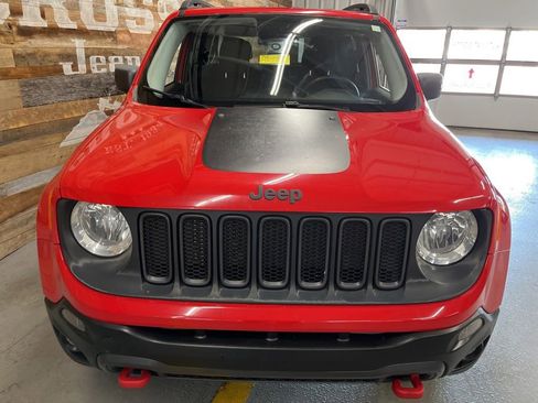Used 2017 Jeep Renegade Trailhawk image 6