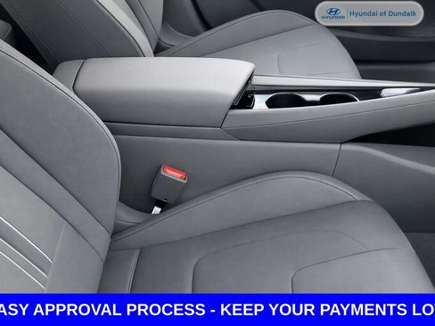 Used 2021 Hyundai Elantra SEL w/ Convenience Package FWD image 16