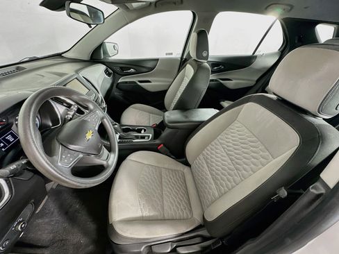 Used 2019 Chevrolet Equinox LS FWD image 13