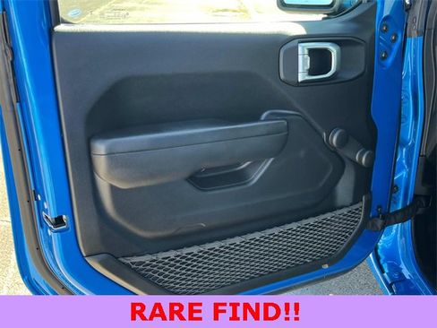 Used 2024 Jeep Gladiator Sport image 13