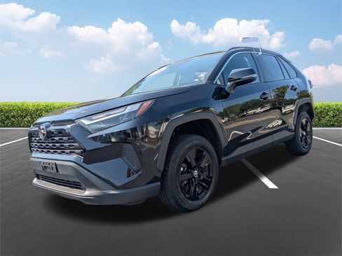 Certified 2024 Toyota RAV4 XLE AWD/4WD image 10