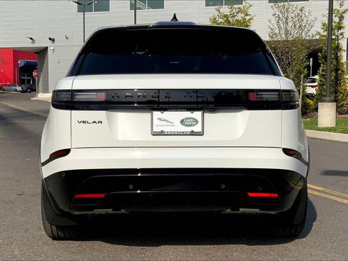 New 2026 Land Rover Range Rover Velar Dynamic SE image 4