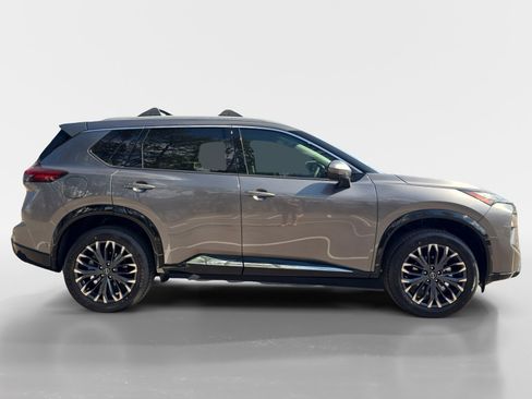 New 2026 Nissan Rogue Platinum w/ Platinum Premium Package image 2