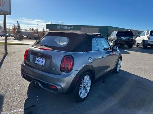 Used 2019 MINI Cooper S w/ Premium Package image 14