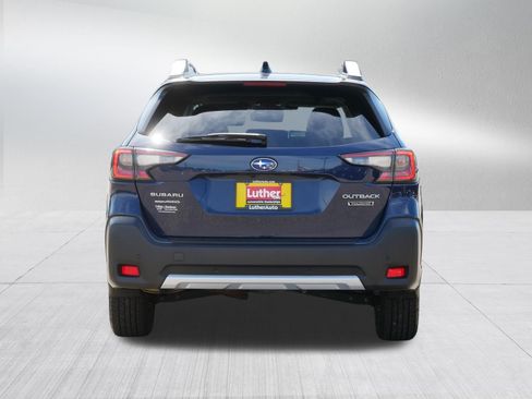 Used 2023 Subaru Outback Touring AWD/4WD image 6